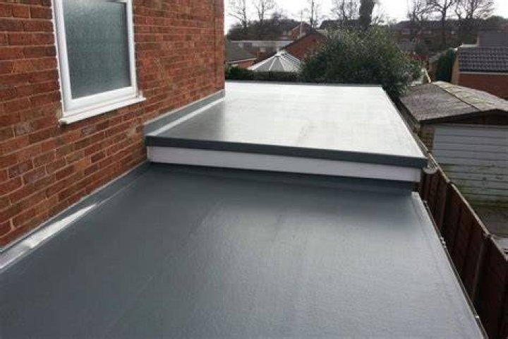 How much does it cost to repair a rubber roof