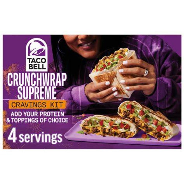 How much protein is in a Taco Bell crunchwrap