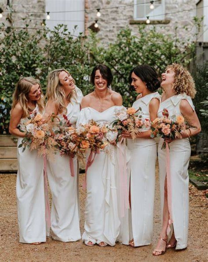 Is it tradition for bridesmaids to wear white
