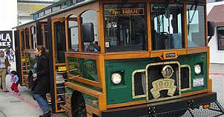 Is there public transportation in Monterey CA