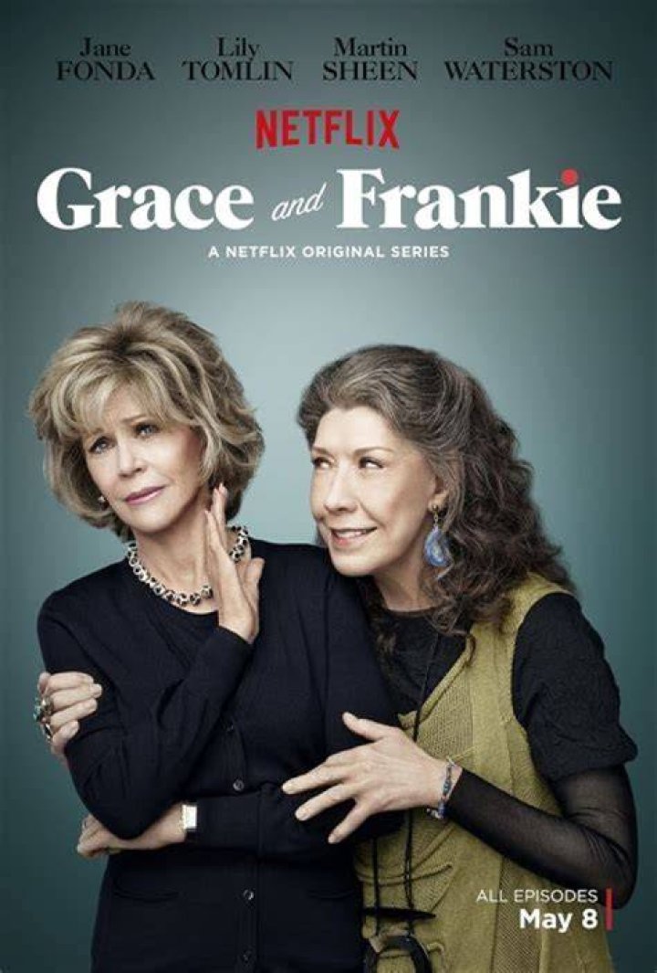 Who owns the beach house in Frankie and grace